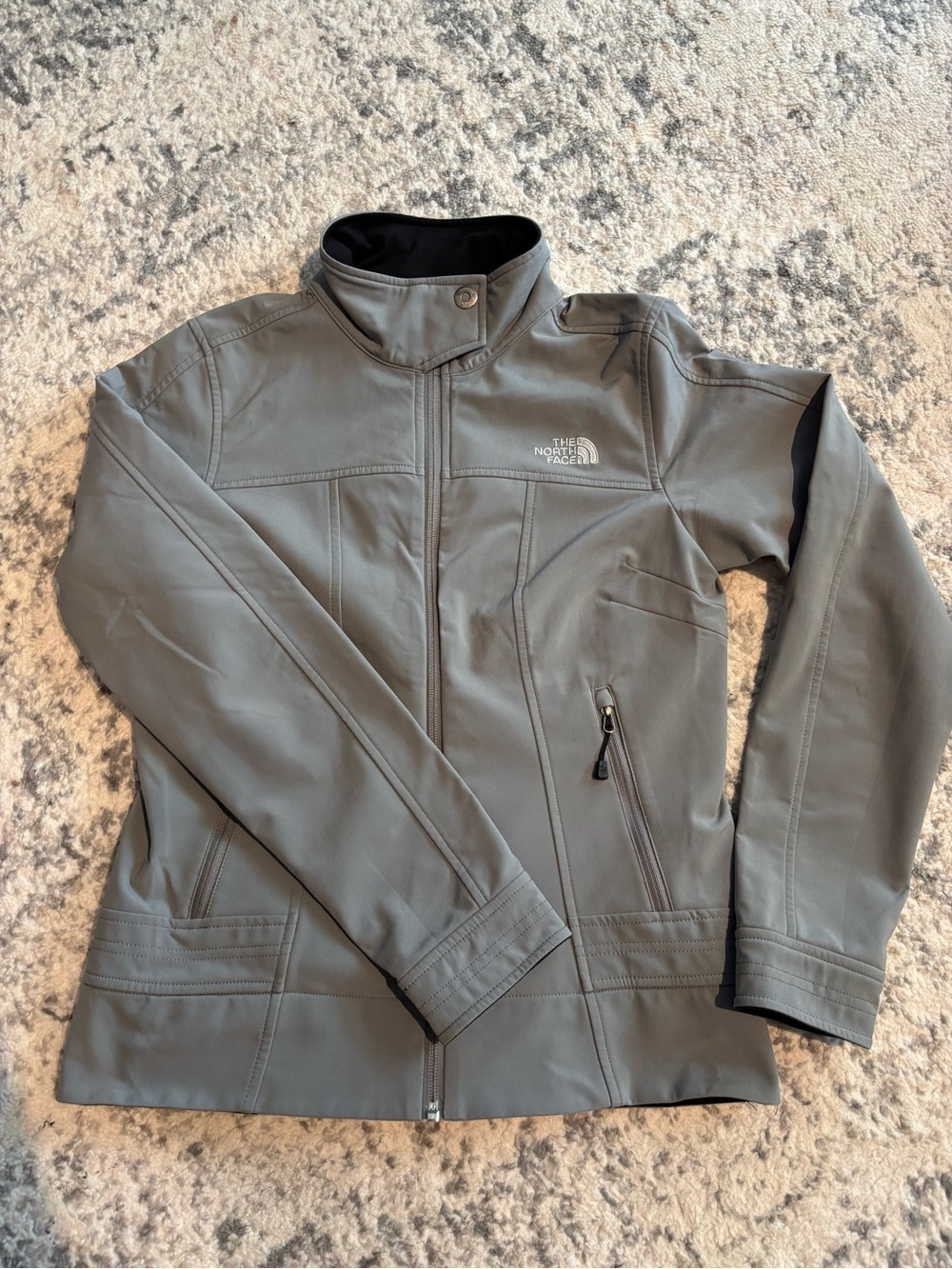 The North Face Women's Gray Utility Softshell Jacket